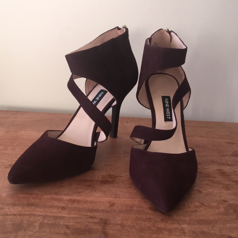 Nine West suede plum pumps